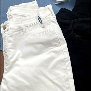 Bright white old Navy NWT super skinny jeans BOGO